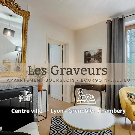 Les Graveurs - - Center *